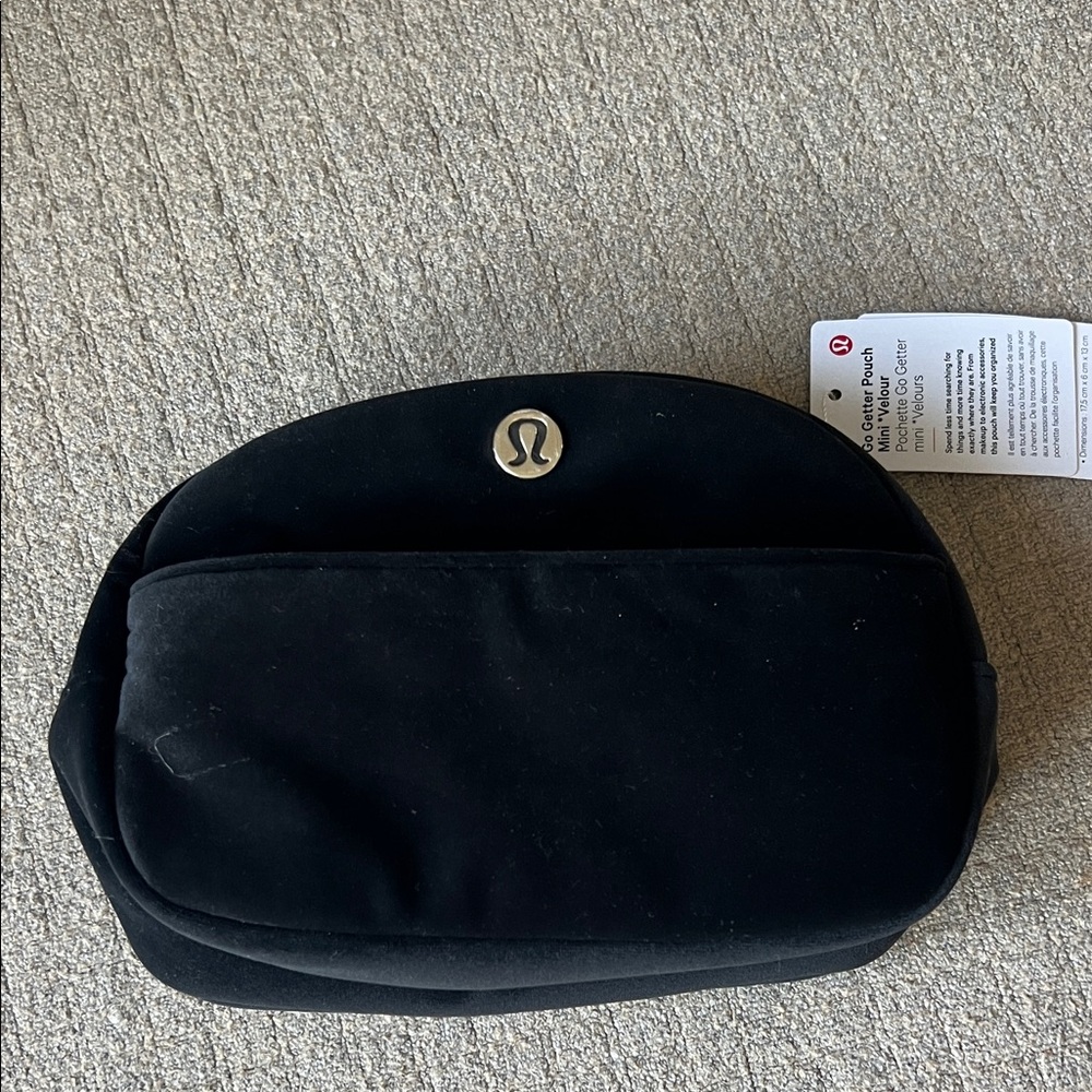Lululemon Black Go Getter Pouch Mini - Velour NWT